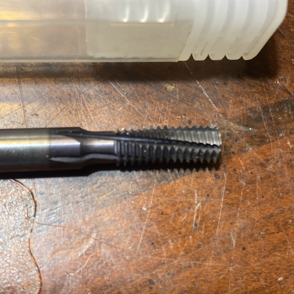 Solid Carbide Thread Mill 3-1/4x248 N 24” UN (D6)