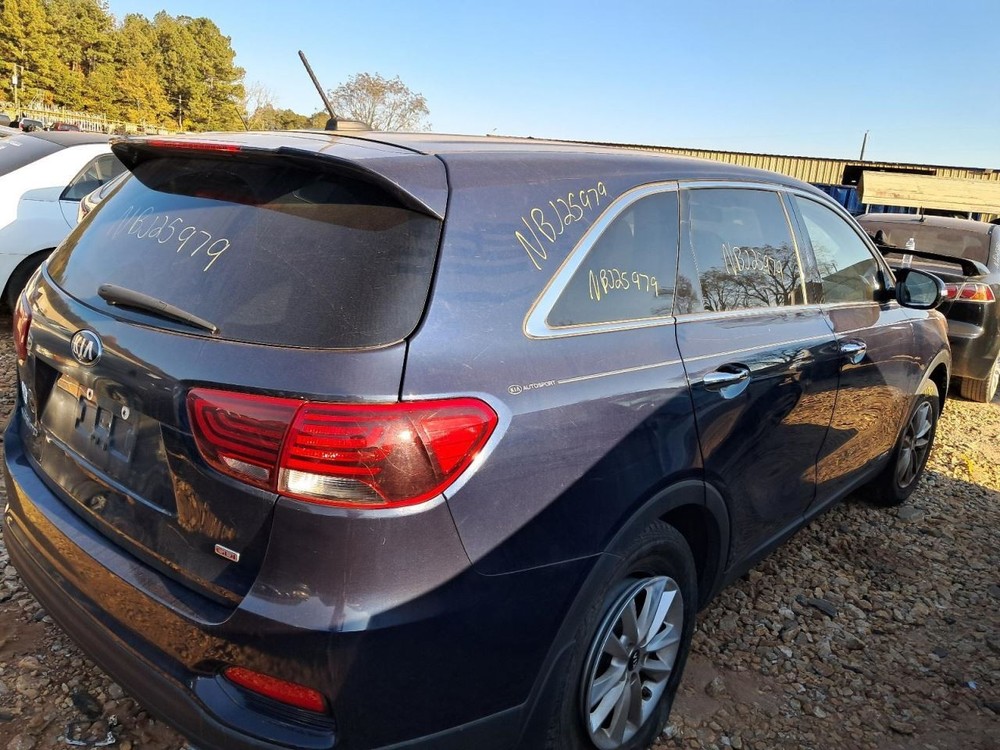 SORENTO 2019 Glove Box 4858111