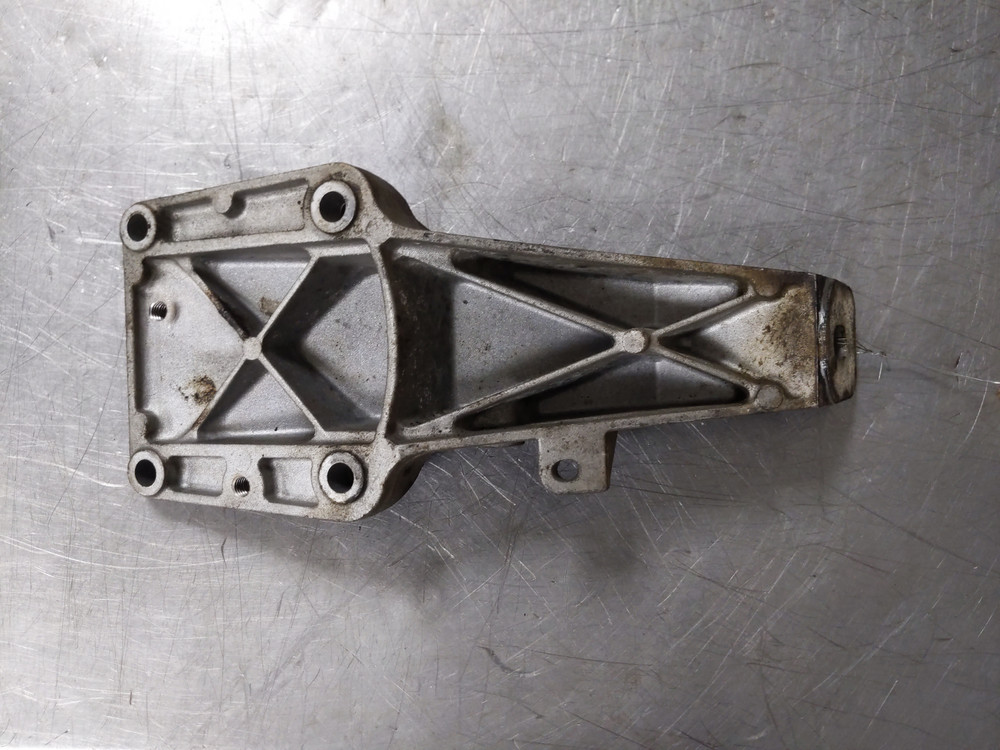 Left Motor Mount Bracket From 2003 BMW X5 3.0 Gas