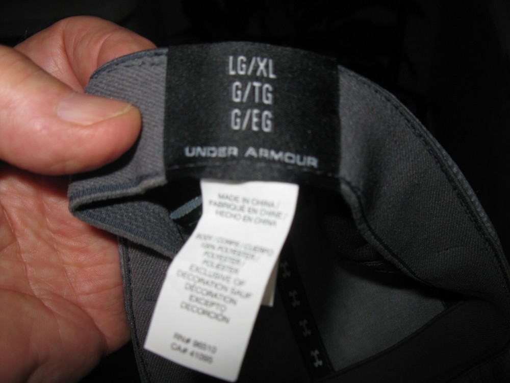 Under Armour Hat cap fitted lrg-xlrg preowned