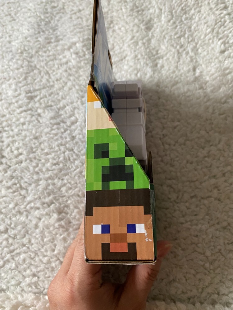 Hasbro (2021) Nerf Minecraft Ghast Blaster