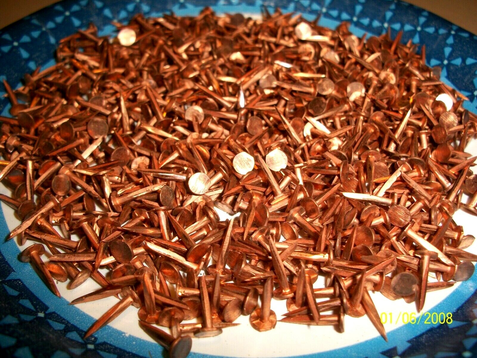 100 VINTAGE 7/16” LONG SOLID COPPER TACKS sharp point's 3/16” WIDE flat head NOS