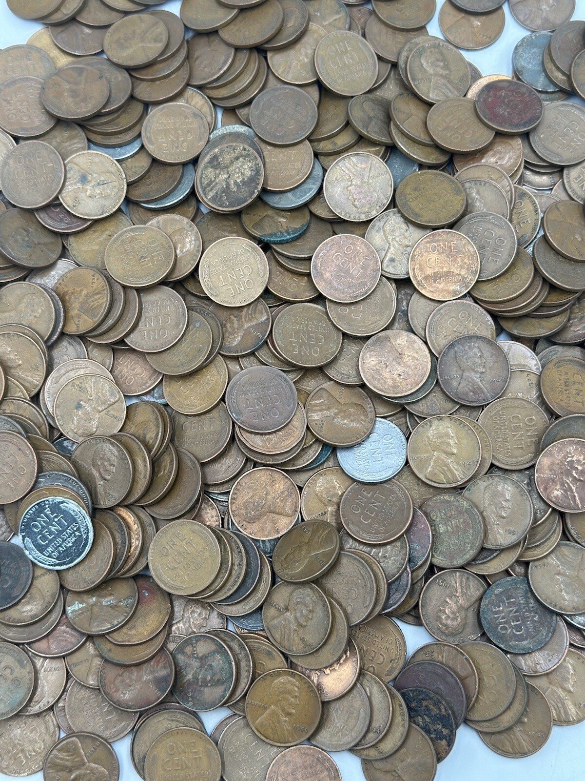 Lot of 500 Mixed Wheat Cents - 500 Count Bag - Unsearched