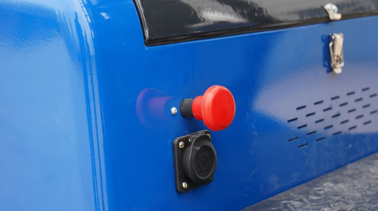 Electric Forklift 1.5 Ton Rated Capacity Lifter Truck w side shift Brand New USA