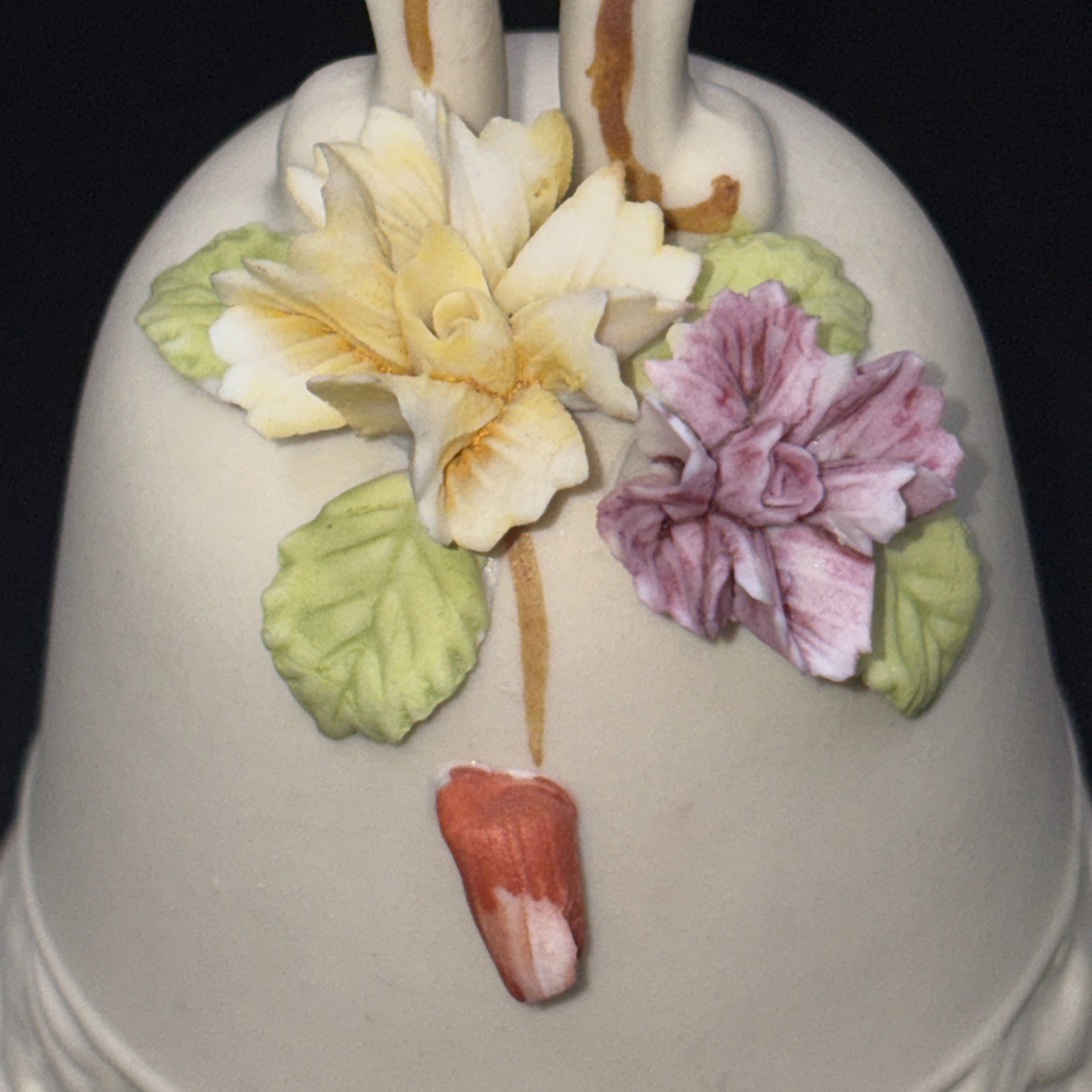 Vintage Arnart Copodimonte Style Mission Bell Off-White Porcelain Flowers MINT