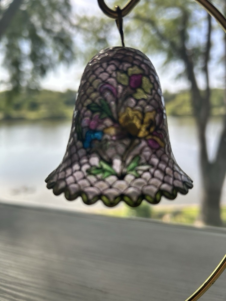 Delicate And Beautiful Pique Bell