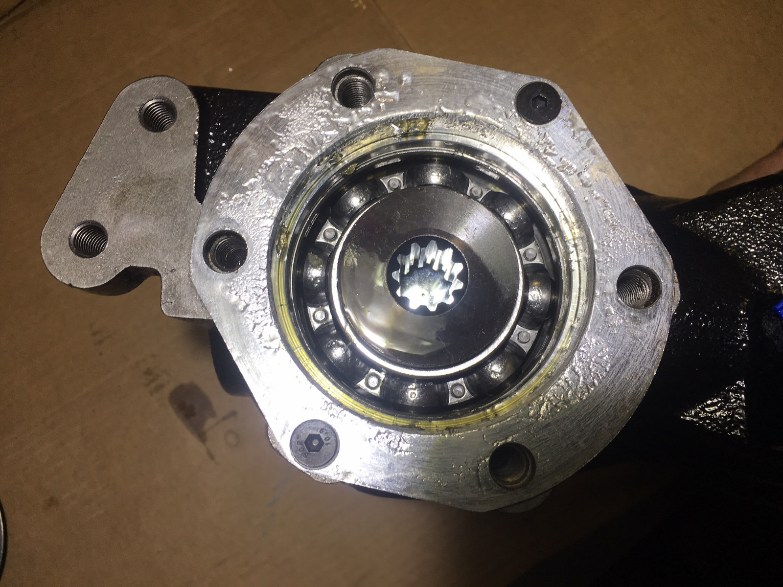 Air Compressor for CUMMINS ISX - Volvo,Intrenational ,Kenworth,Peterbilt 5579049