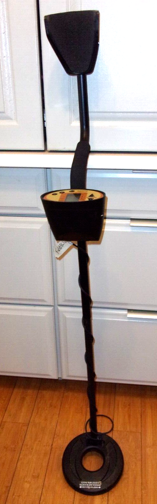 THE OUTBACK BOUNTY HUNTER METAL DETECTOR IRON COPPER SILVER ADJUSTABLE HEIGHT