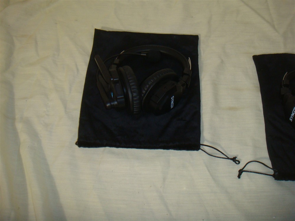 2 QTY SYNCO XTALK SMAX2 FULL-DUPLEX WIRELESS INTERCOM HEADSETS