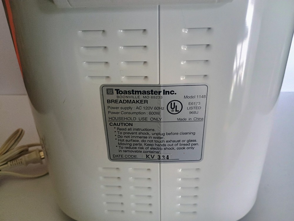 Toastmaster Bread Machine 1148x Bread Maker Horizontal 2 lb Loaf TESTED/WORKING