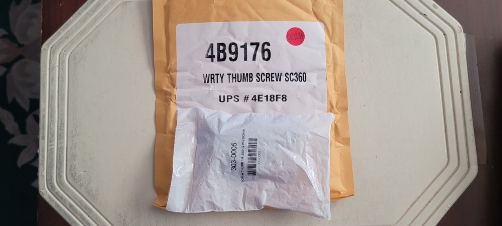 WRTY THUMB SCREW 4B9176 CS360