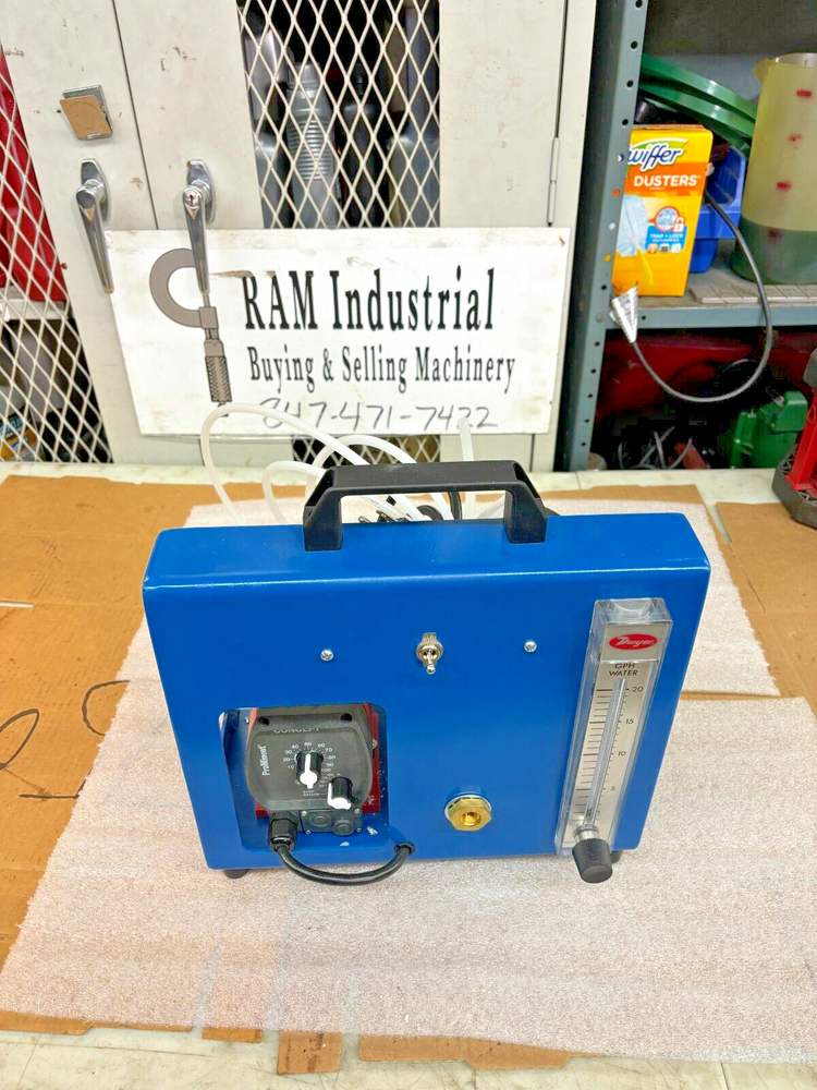 PROMINENT FLUID CONTROLS SOLINOID METERING PUMP
