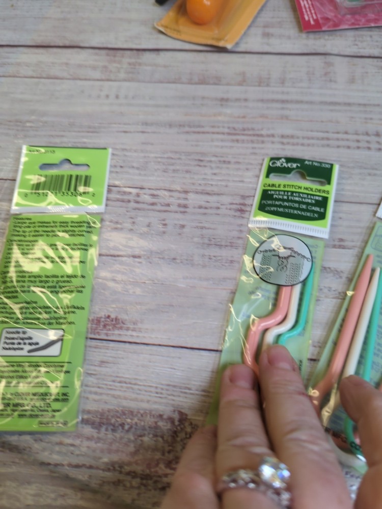 CLOVER Knitting accessories, cable stitch holder, split ring, tapestry needles