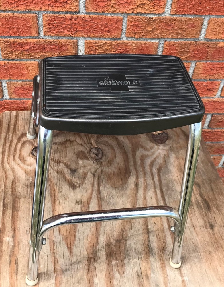 VINTAGE GRISWOLD TWO STEP STOOL