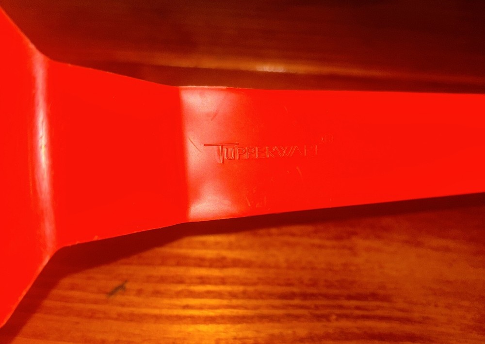 Vintage Tupperware Orange Cake Knife Pie Server