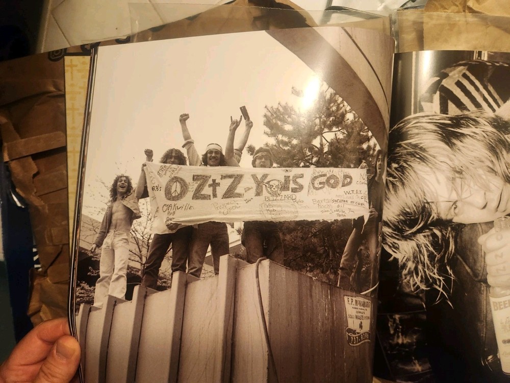 RANDY RHOADS OZZY OSBOURNE LARGE BLIZZARD OF OZZ ERA 88 PAGE COFFEE TABLE BOOK