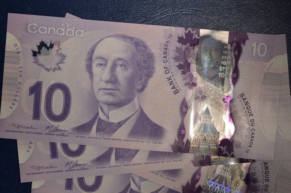 Canada Series 2013 Polymer Banknote $10 - UNCIRCULATED
