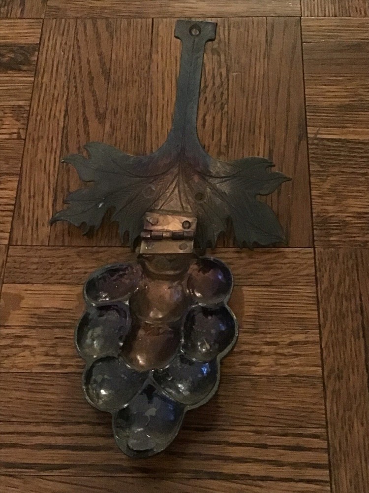 Grapes on Vine Cast Iron Door Knocker Rustic