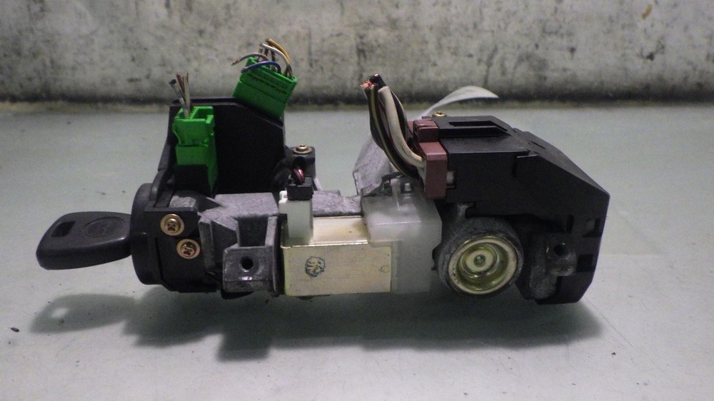 01 HONDA CIVIC Ignition W/Key
