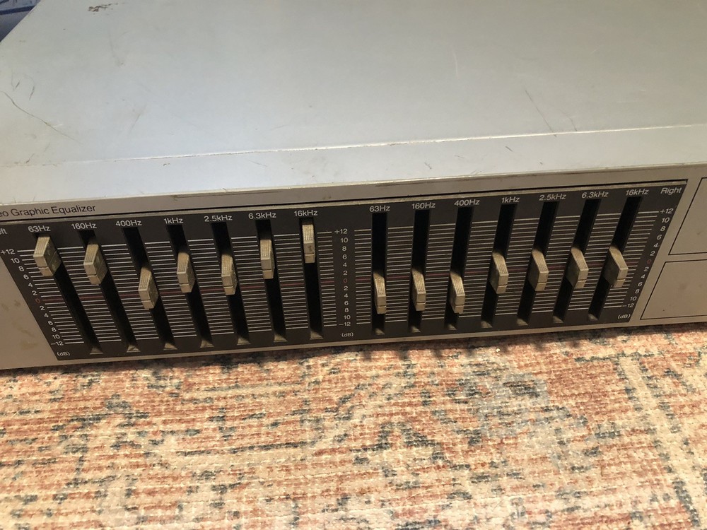 MCS Series Stereo Graphic Equalizer #683-2255E Tested Working