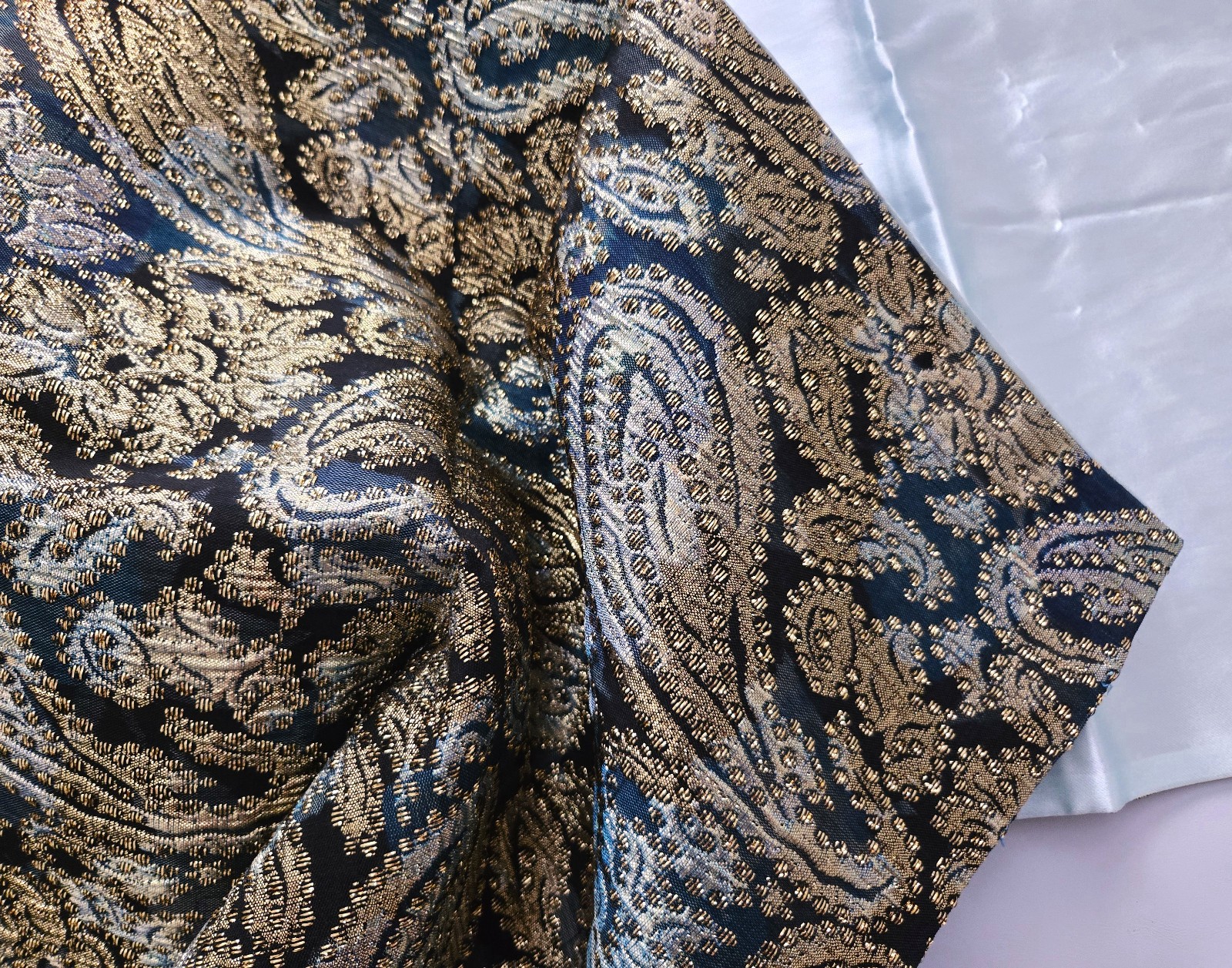 MODE MAKER Ben Goodman Evening Wrap Scarf Table Runner GOLD SILVER BLACK 70"x17"