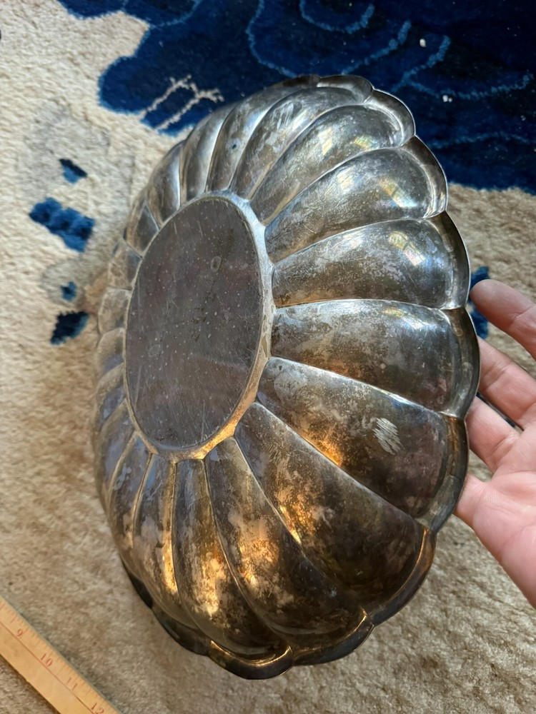 Vintage 1960s Oval Scalloped Silver plate Solid Trinket Tray Dish 15"L x 11"W