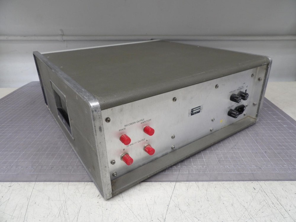 HP 8405A VECTOR VOLTMETER M3999