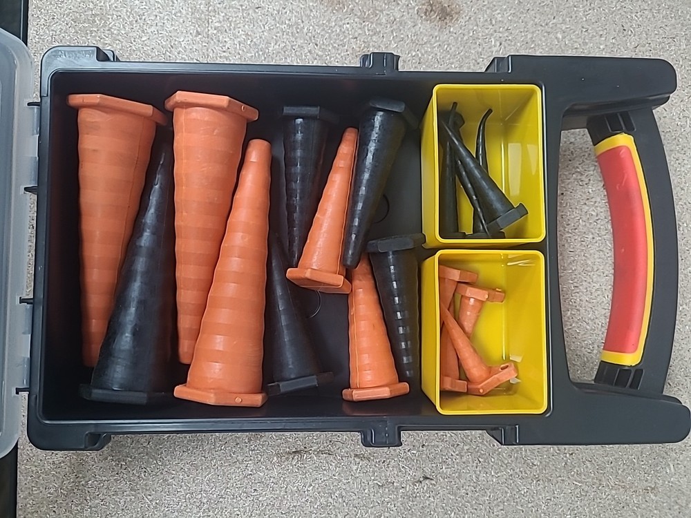 Service Plugs