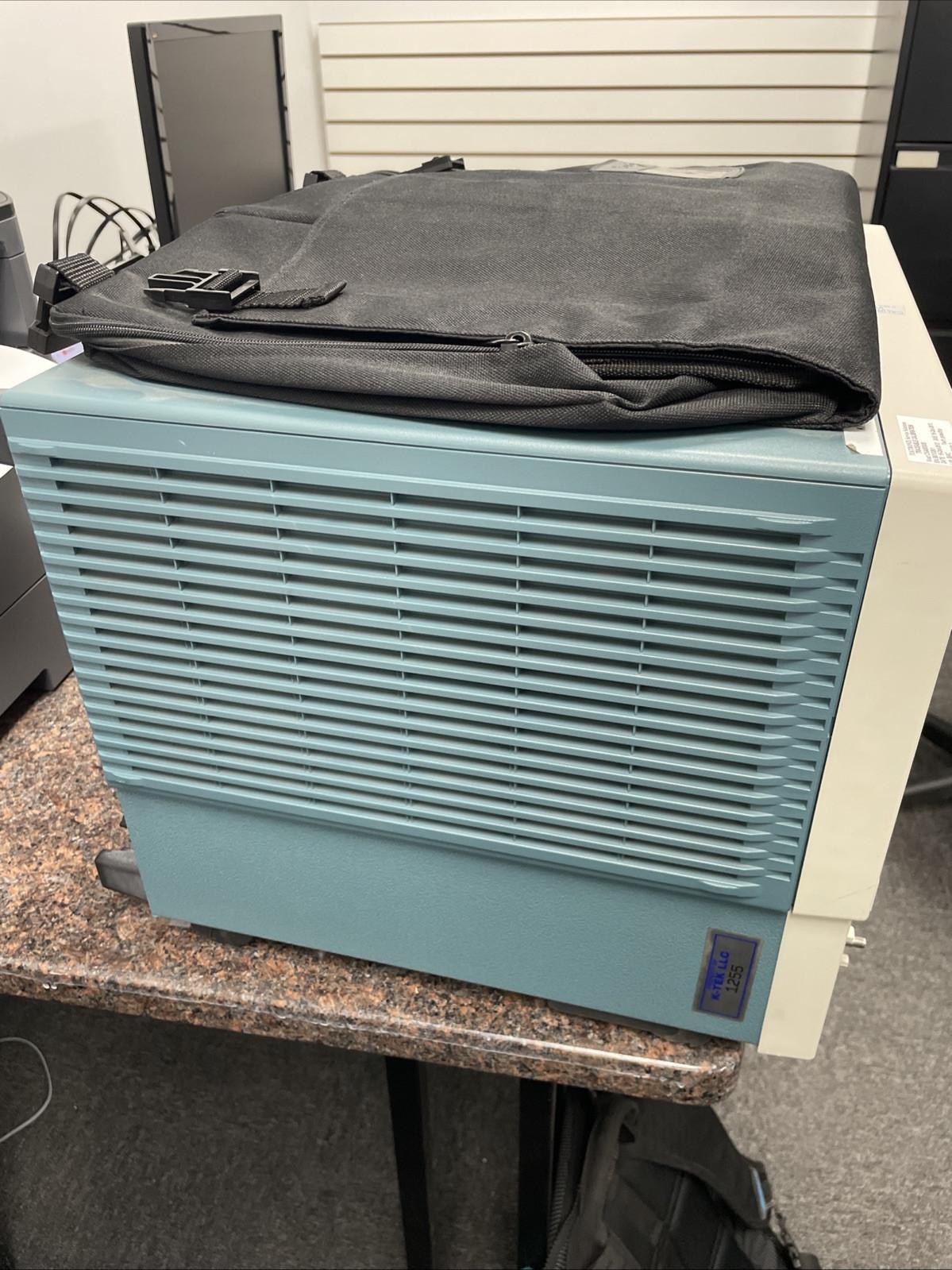 Tektronix CSA8000B Communication Analyzer Working NO SAMPLING MODULE! Unit only!