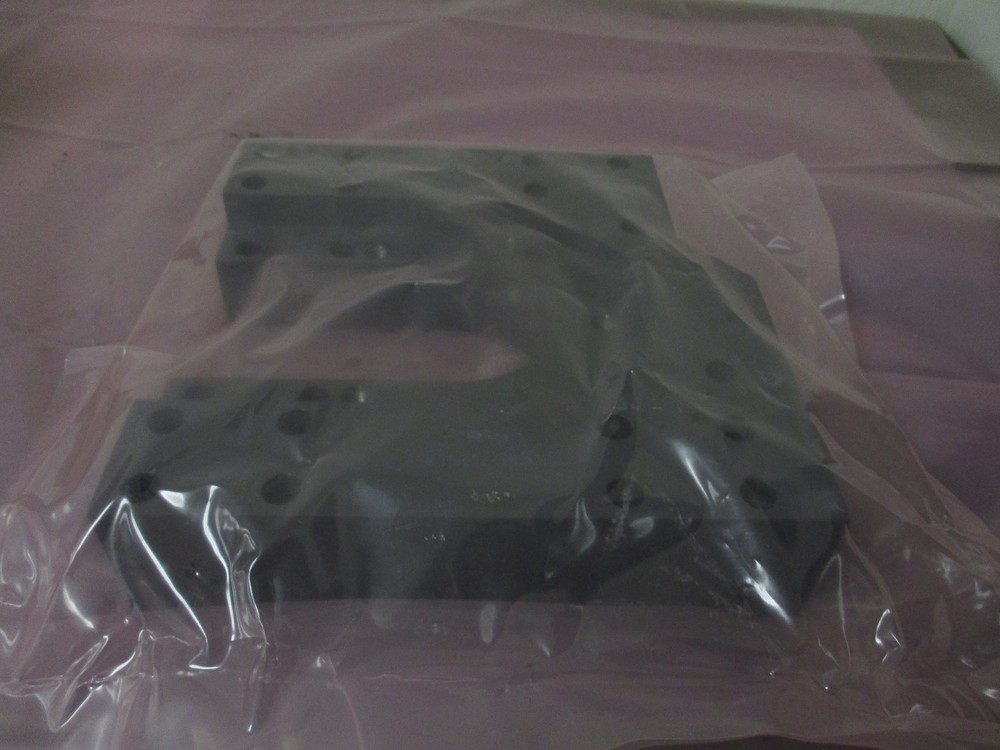 AMAT 0021-78050 Mount Block 413699