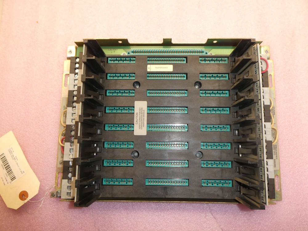 SIEMENS 500-5892 6 MODULE I/O BASE CHASSIS MODULE