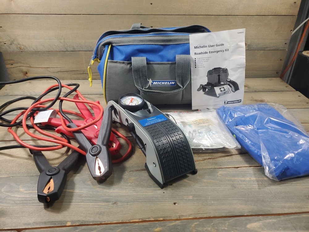MICHELIN Emergency Roadside Kit