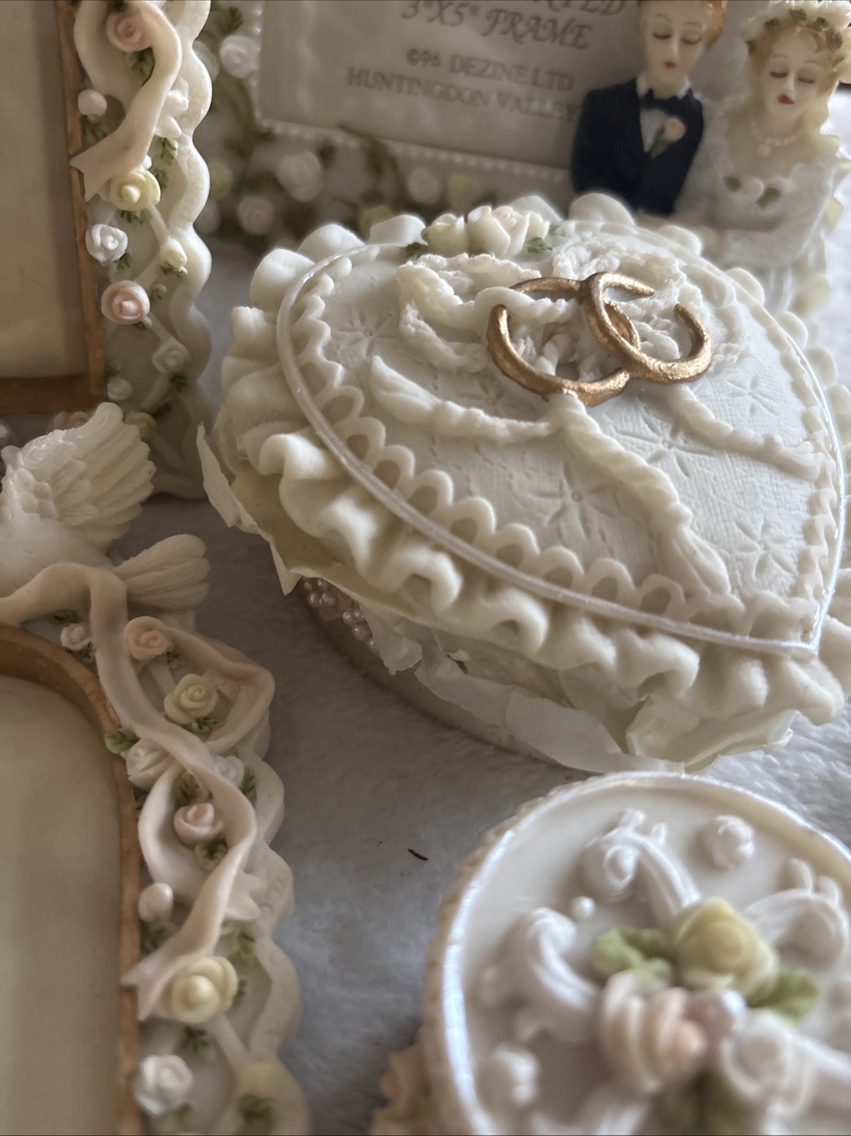 Traditions Of Romance By Dezine 1995 11 Piece Wedding Set