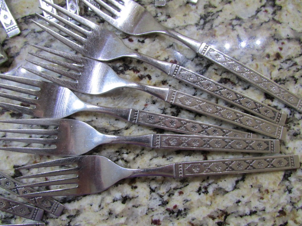 ONEIDA DISTINCTION LIBSON STAINLESS SILVERWARE FLATWARE SET 24 PCE FREE SHIP