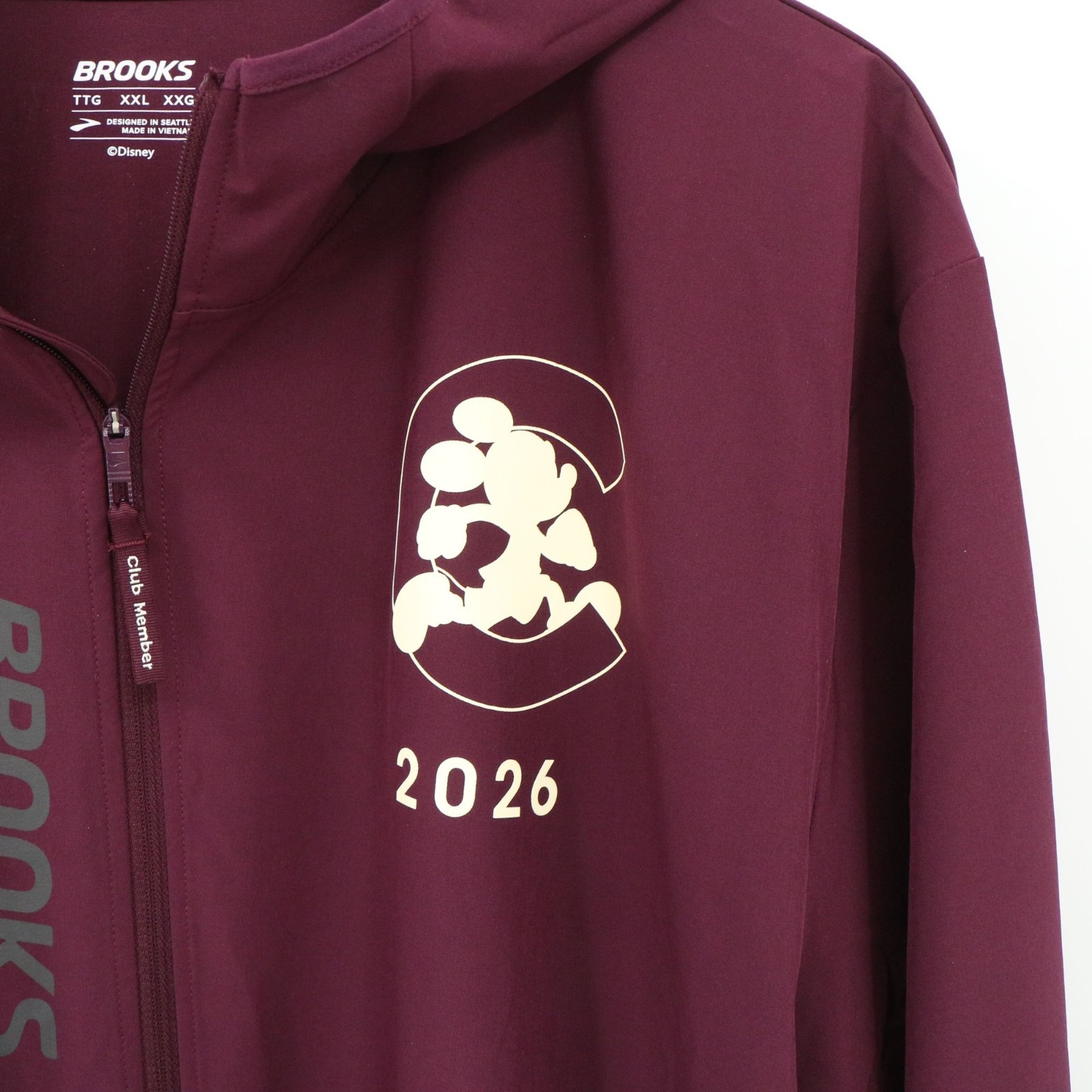 NWT 2026 Club Run Disney Brooks Burgundy Hooded Full Zip Canopy Jacket XXL