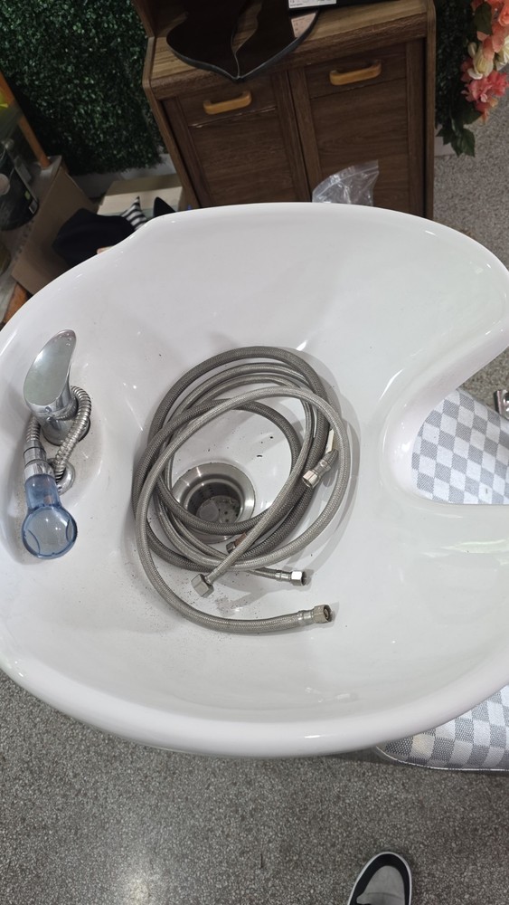shampoo bowl station