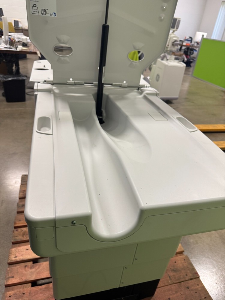 Midmark Ritter 224 Exam Table