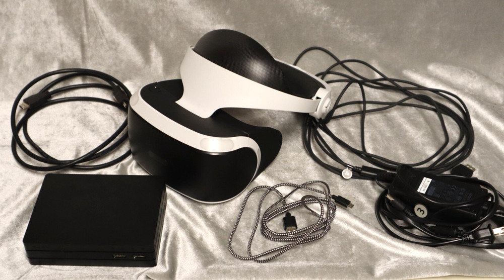 Sony Playstation 4 PS4 VR PSVR Headset and processor unit(NO CAMERA/CONTROLLERS)