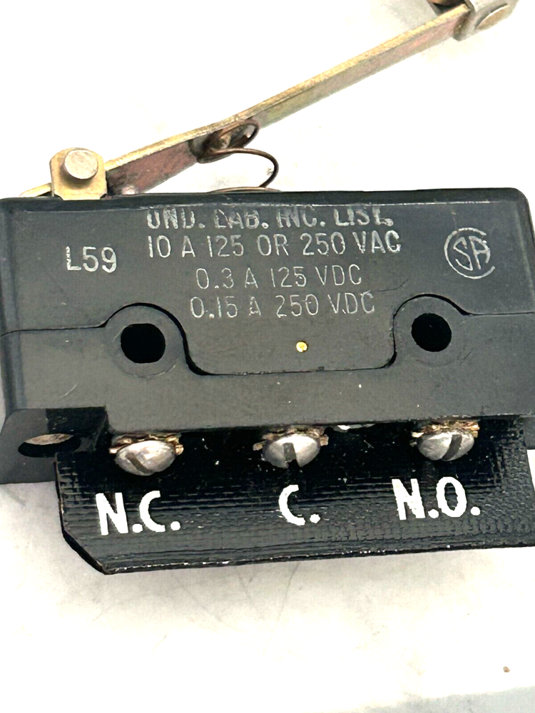 Micro Switch DT-2RV2-A7 NEW