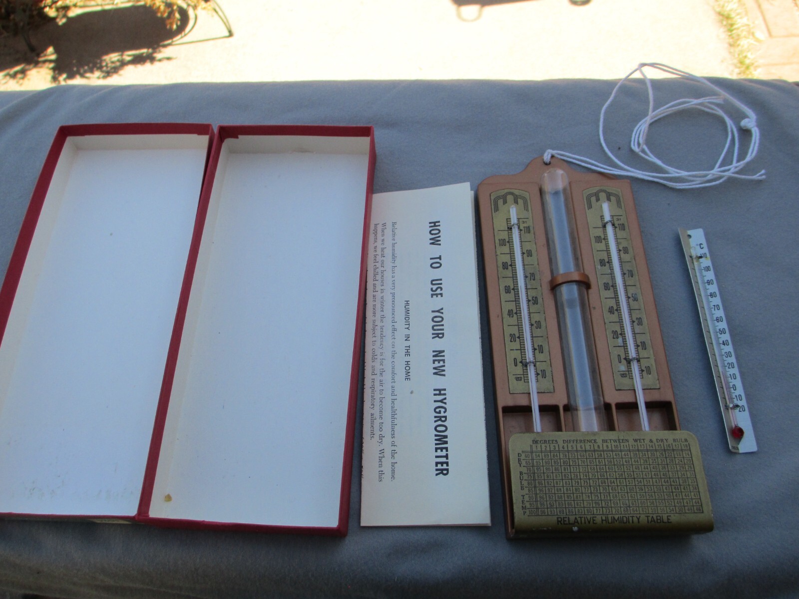 VTG HYGROMETER FOR HUMIDITY IN THE HOME GREAT COND EARLY 1960S APPEARS UNUSED