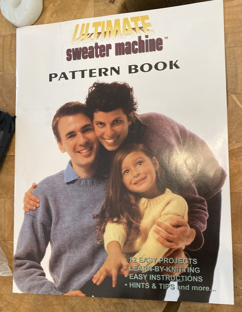 Bond Ultimate Sweater Machine Craft 600 Stitches Good Condition (Read)