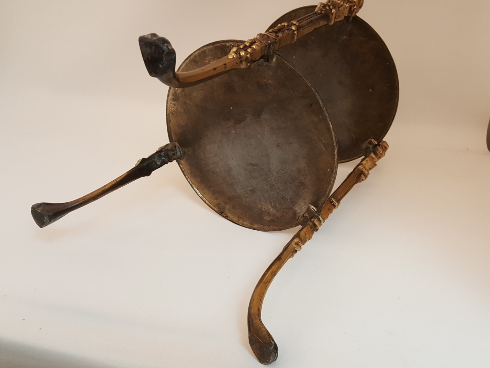 Vintage midcentury Moroccan gold gilt metal drinks table accent 2 tier 7184