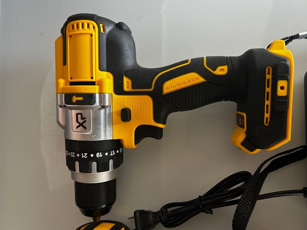 New Dewalt Dupe Drill Kit