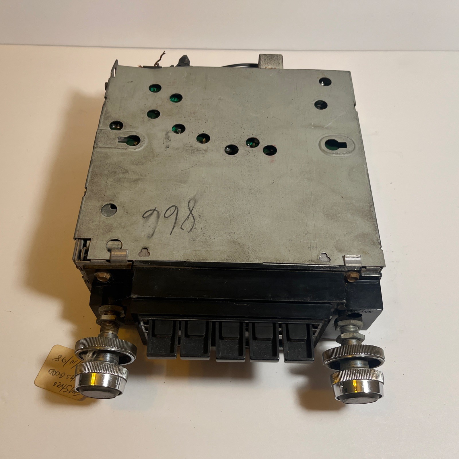 GM 1970's CHEVY AM/FM Radio 70HFP1 9345270 w/ Woodgrain Knobs