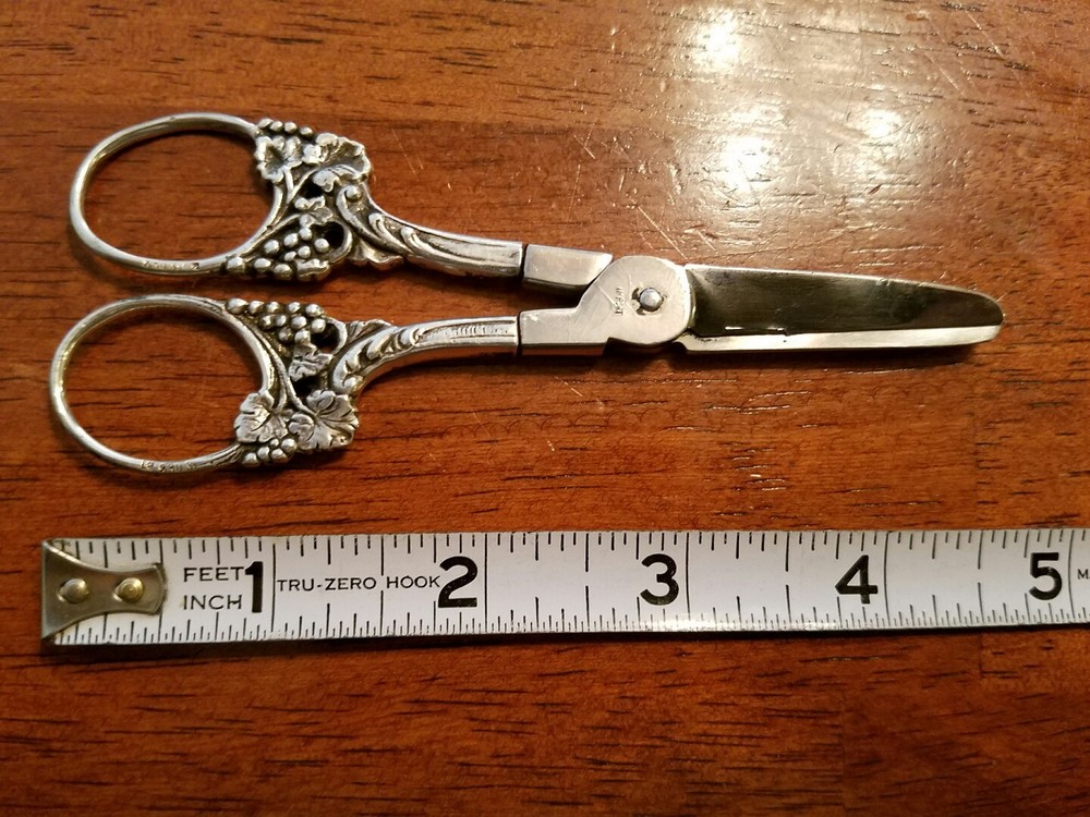 ornate sterling silver Grapevine design scissors