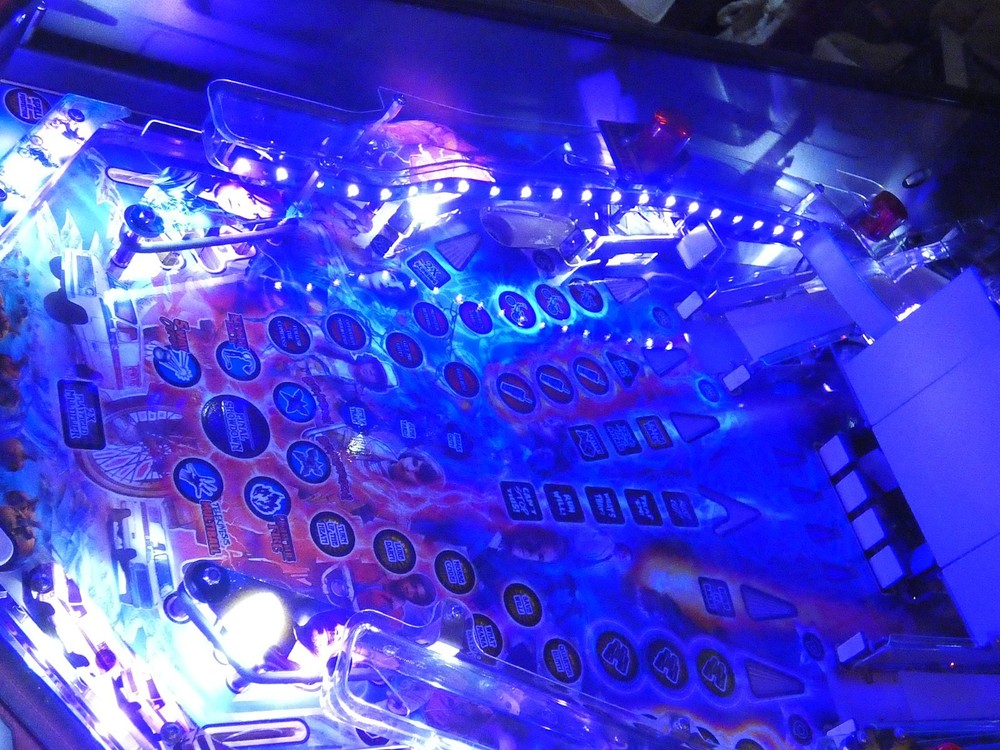 Stern Stranger Things Premium Pinball Machine