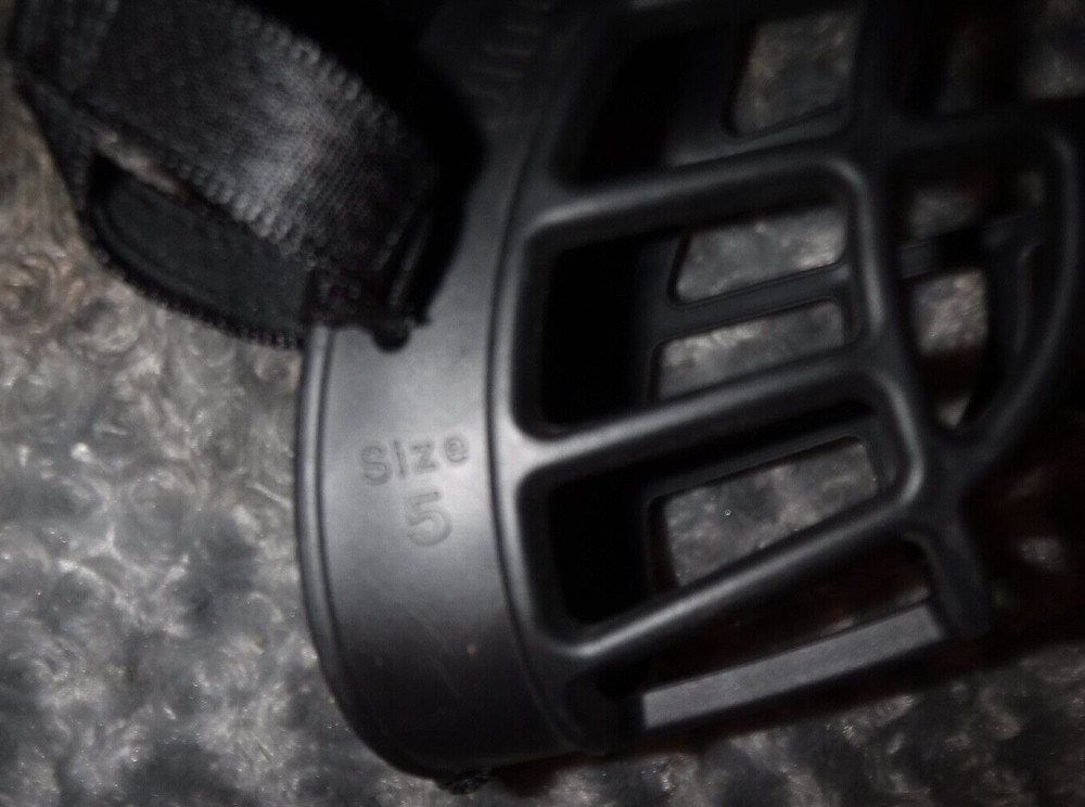 BASKERVILLE NO. 5 DOG ULTRA MUZZLE