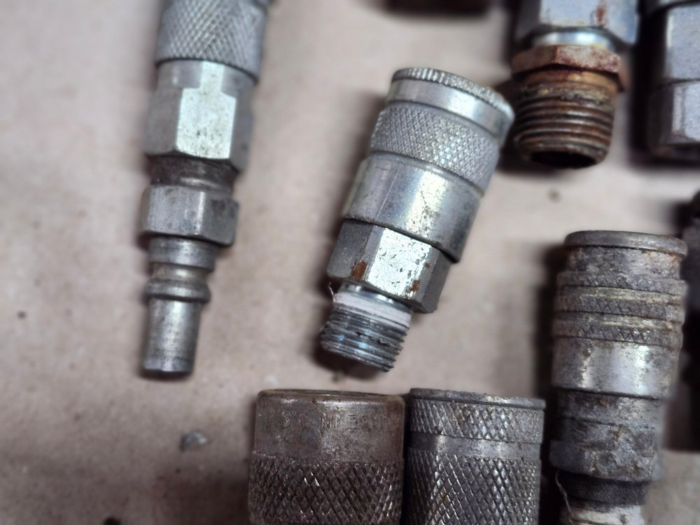 AIR TOOL FITTING ASSORTMENT