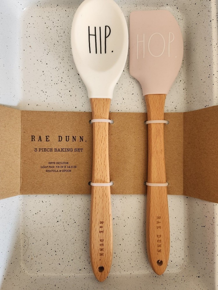 Hip Hop Rae Dunn Three Piece Easter Baking Set