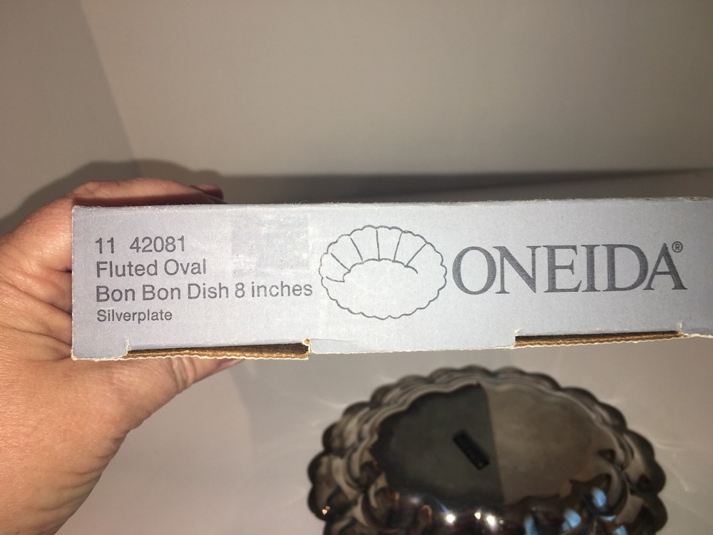 Vintage Oneida Fluted Oval Bon Bon Dish in Original Box